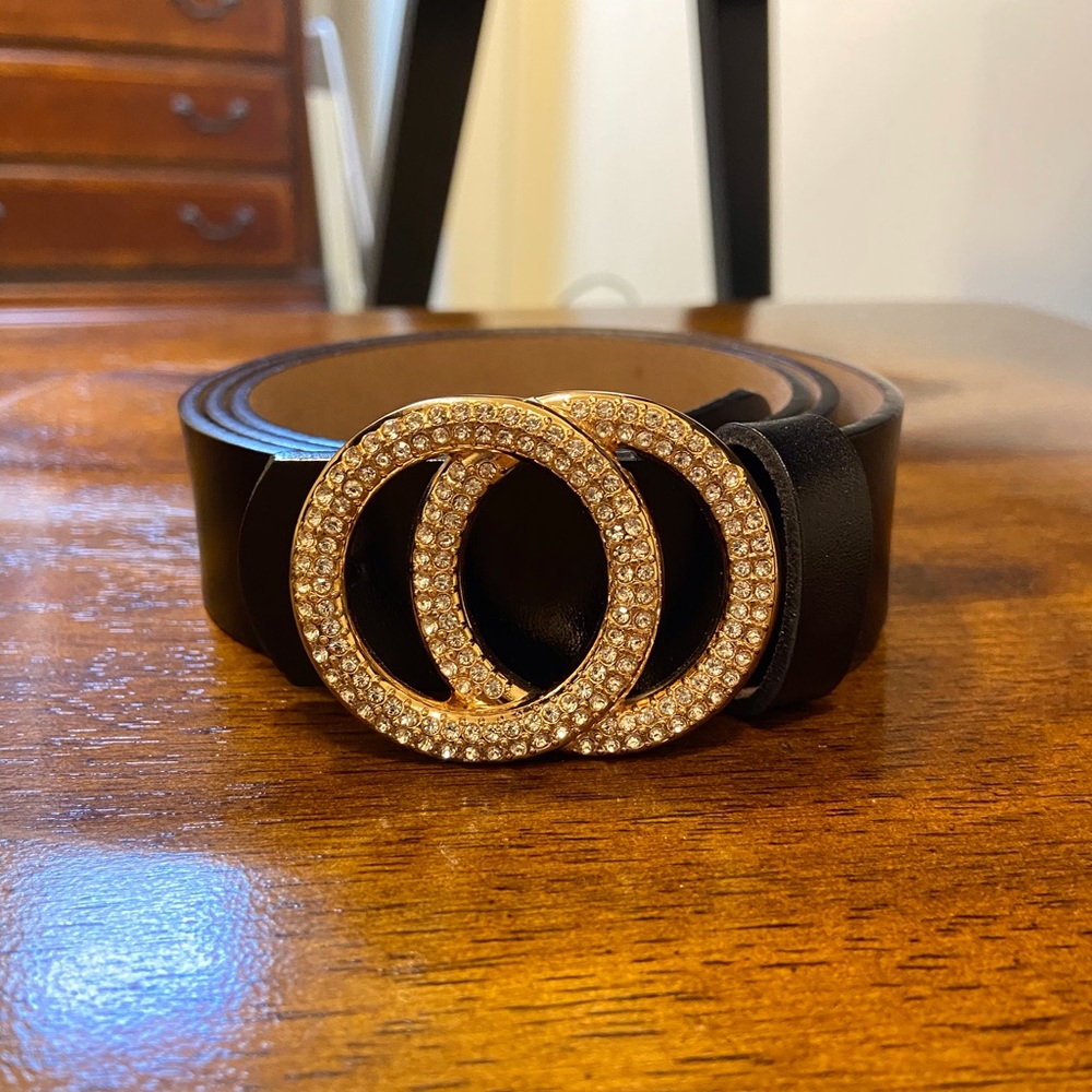 New black leather belt